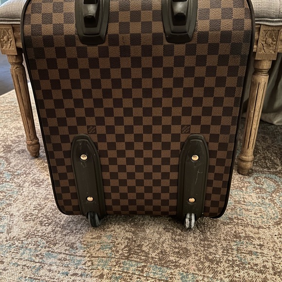 SOLD!Authentic Louis Vuitton Damier Pegase 45 - Picture 6 of 15